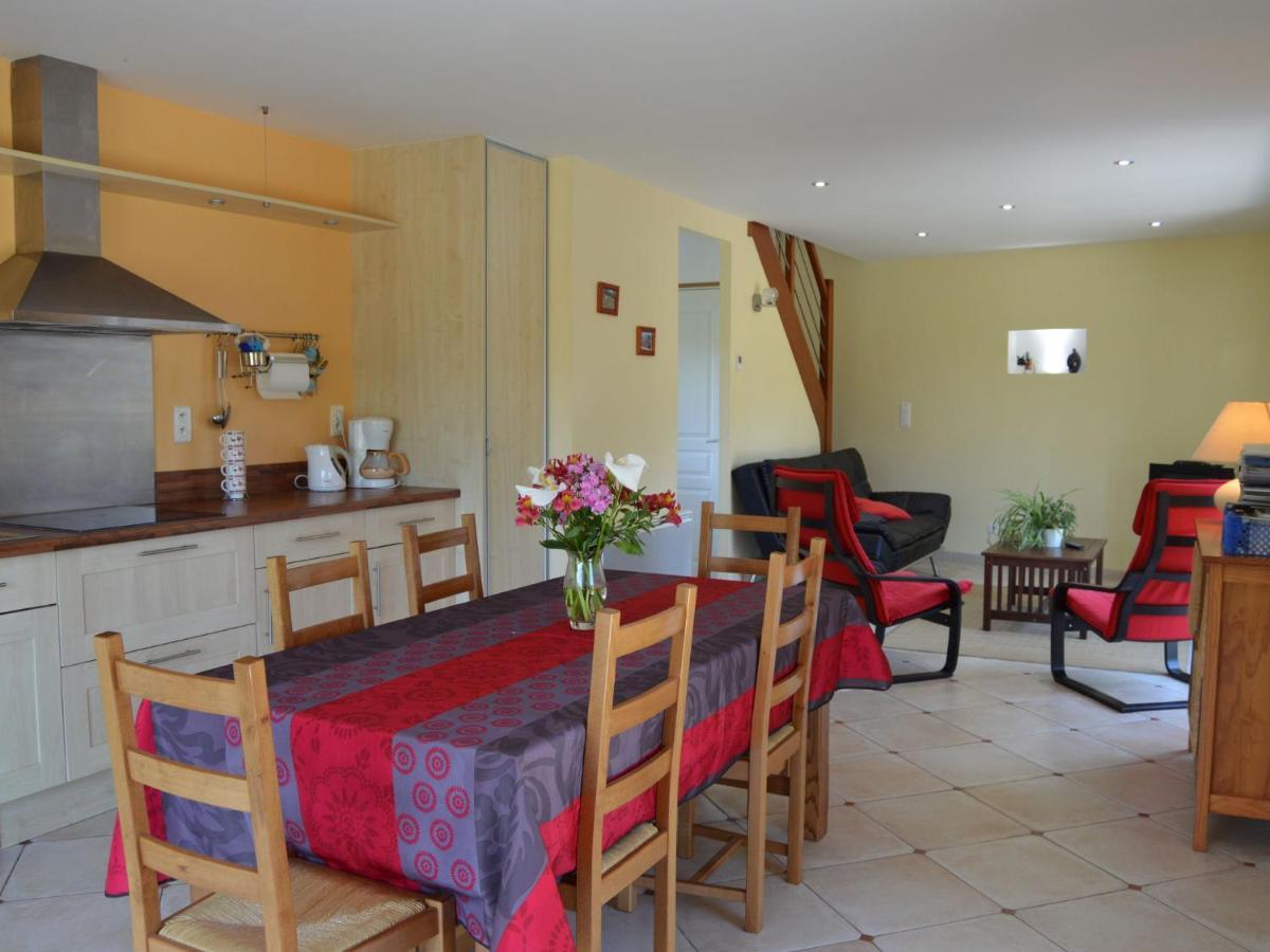Cosy Chalet With Private Garden In Normandy Isigny-le-Buat Quarto foto